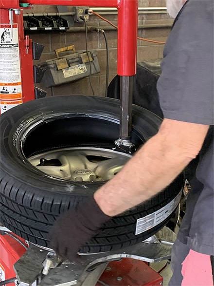 Tire Mounting | Bret's Autoworks